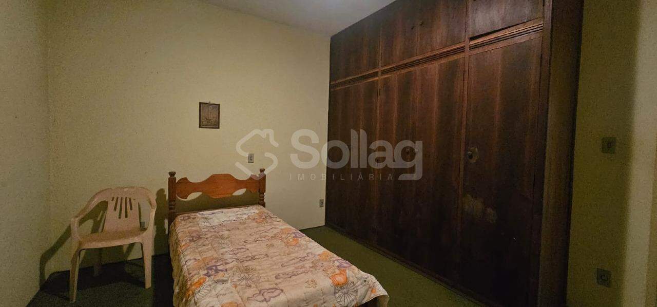 Casa à venda no Pinheirinho: