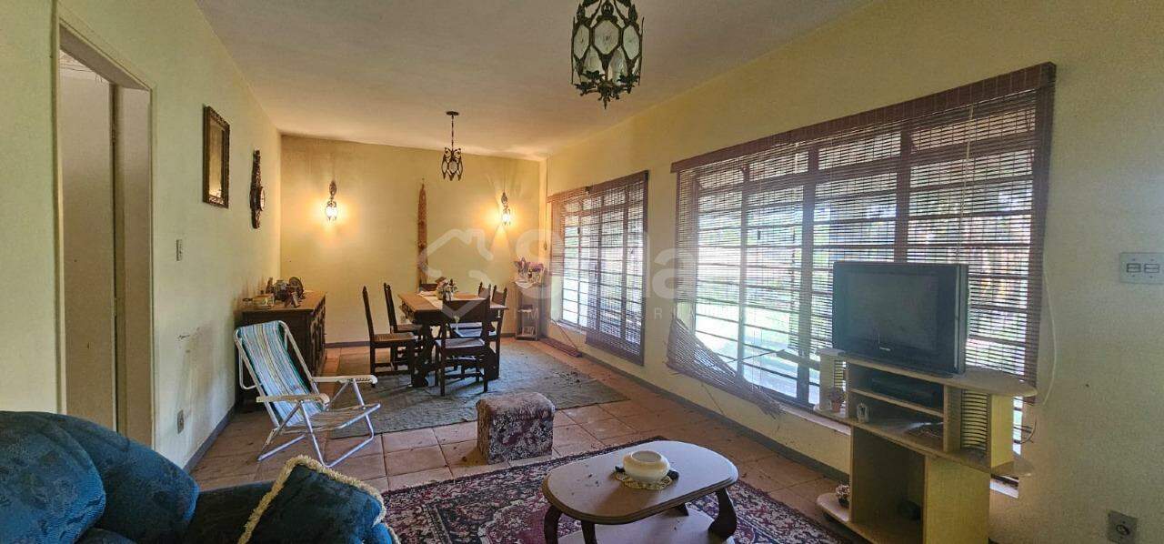 Casa à venda no Pinheirinho: