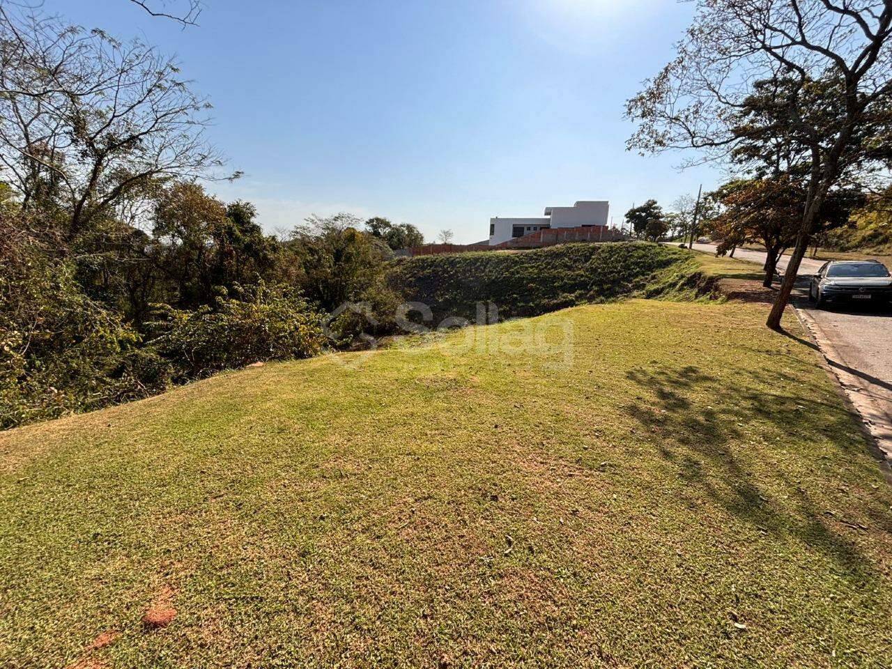 Terreno em condomínio à venda no Condomínio Jardim Primavera: 