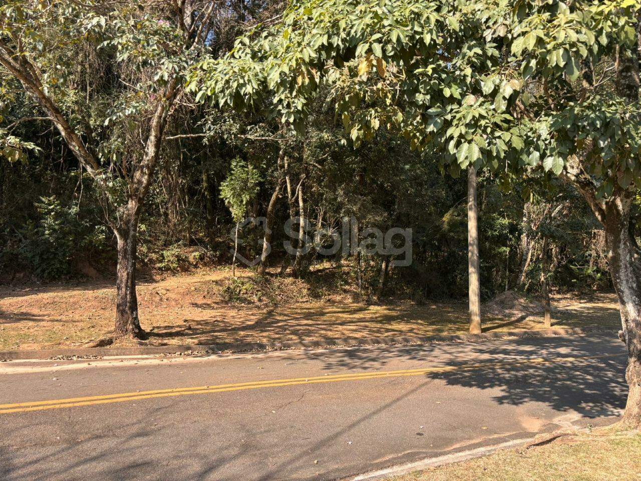Terreno em condomínio à venda no Condomínio Jardim Primavera: 