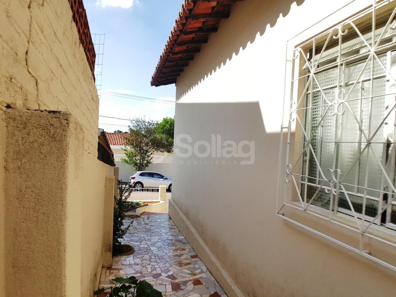 Casa à venda no Centro: 