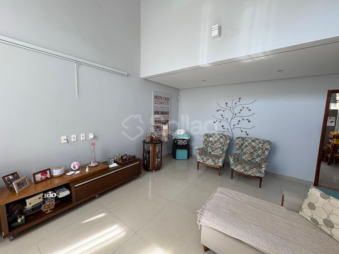 Casa em condomínio à venda no Residencial Portal do Bosque: 