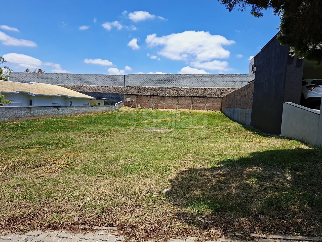 Terreno em condomínio à venda no Condomínio Jardim Europa: 