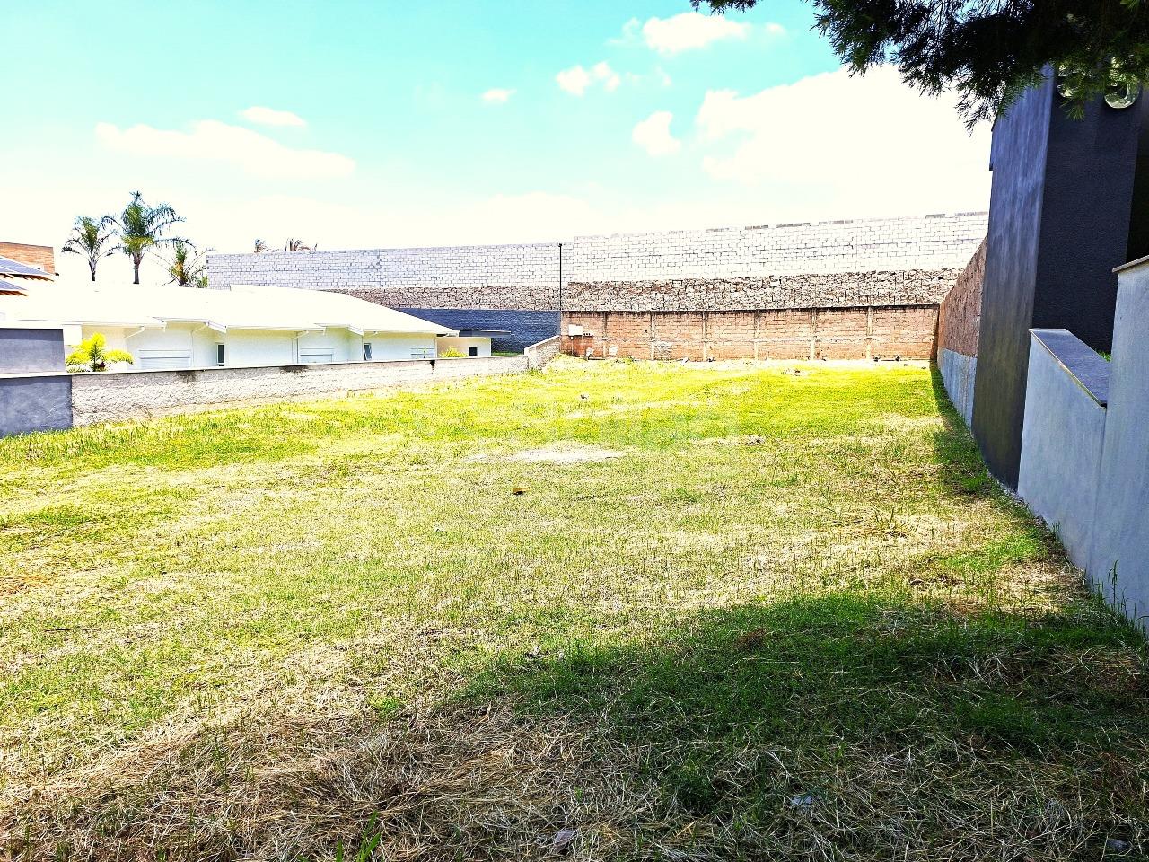 Terreno em condomínio à venda no Condomínio Jardim Europa: 