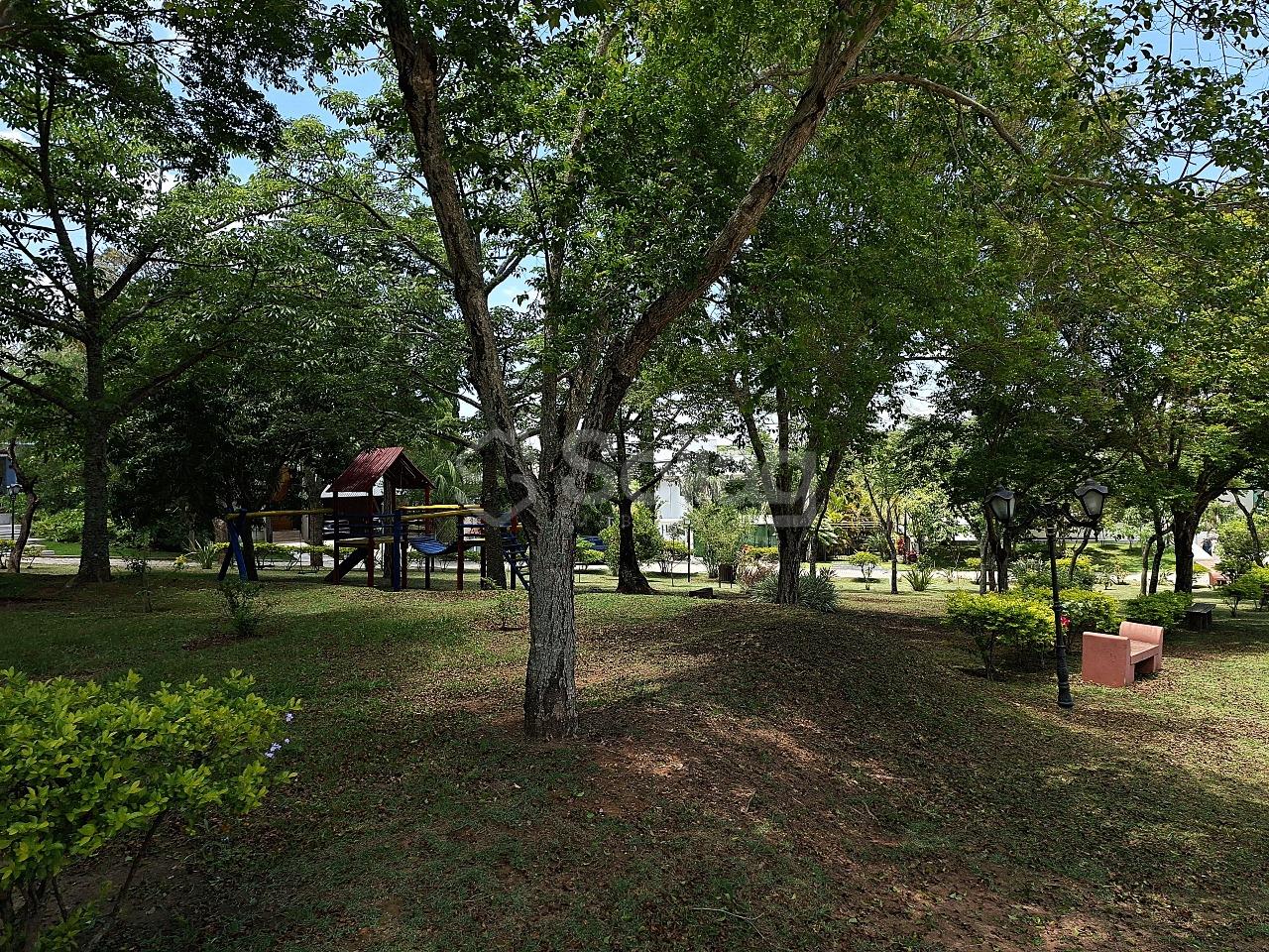 Terreno em condomínio à venda no Condomínio Jardim Europa: 