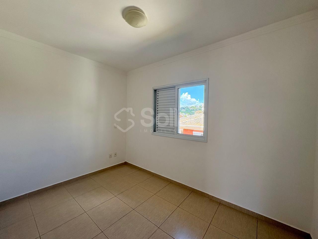 Casa em condomínio à venda no Pinheirinho: 