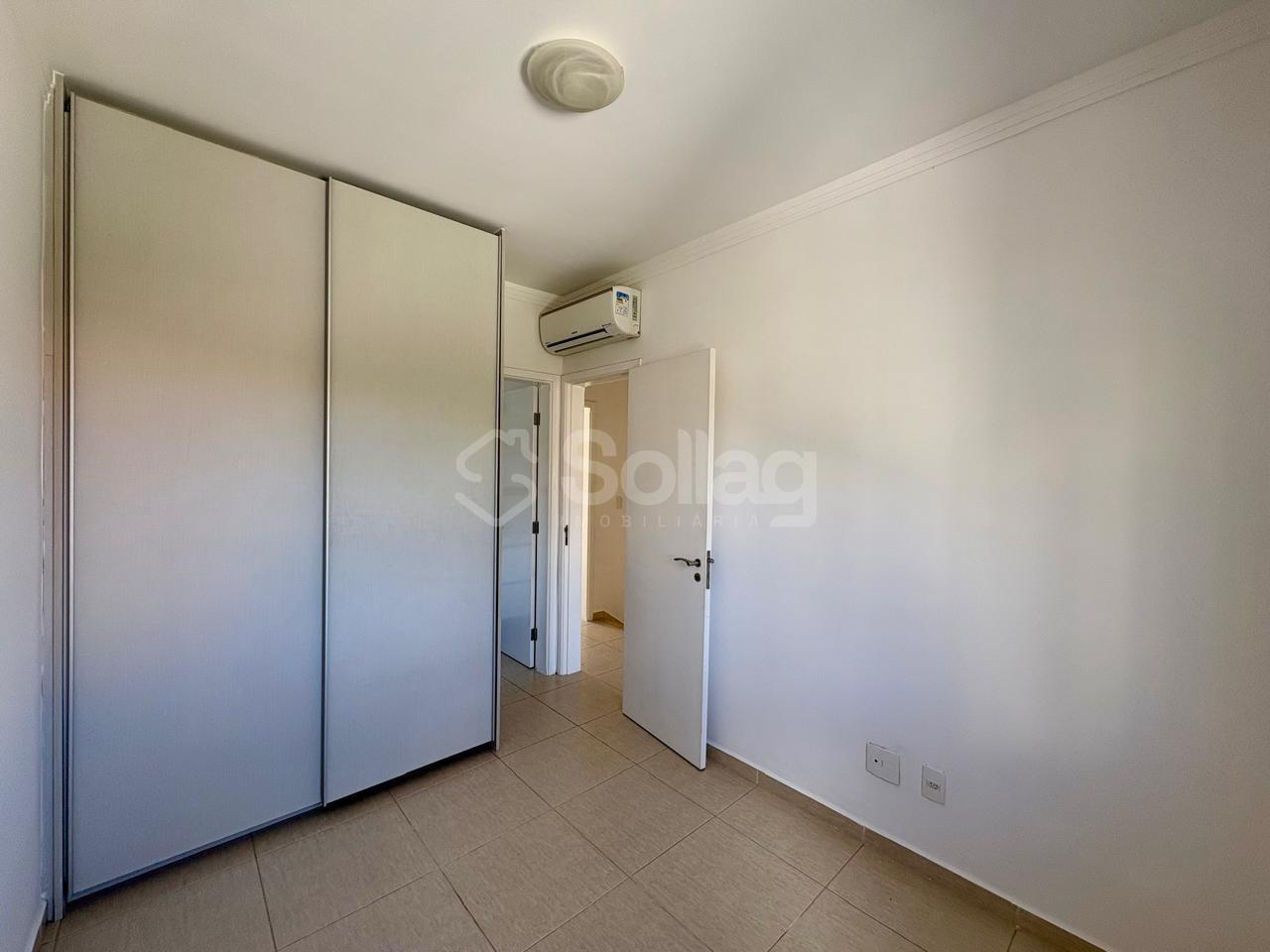 Casa em condomínio à venda no Pinheirinho: 