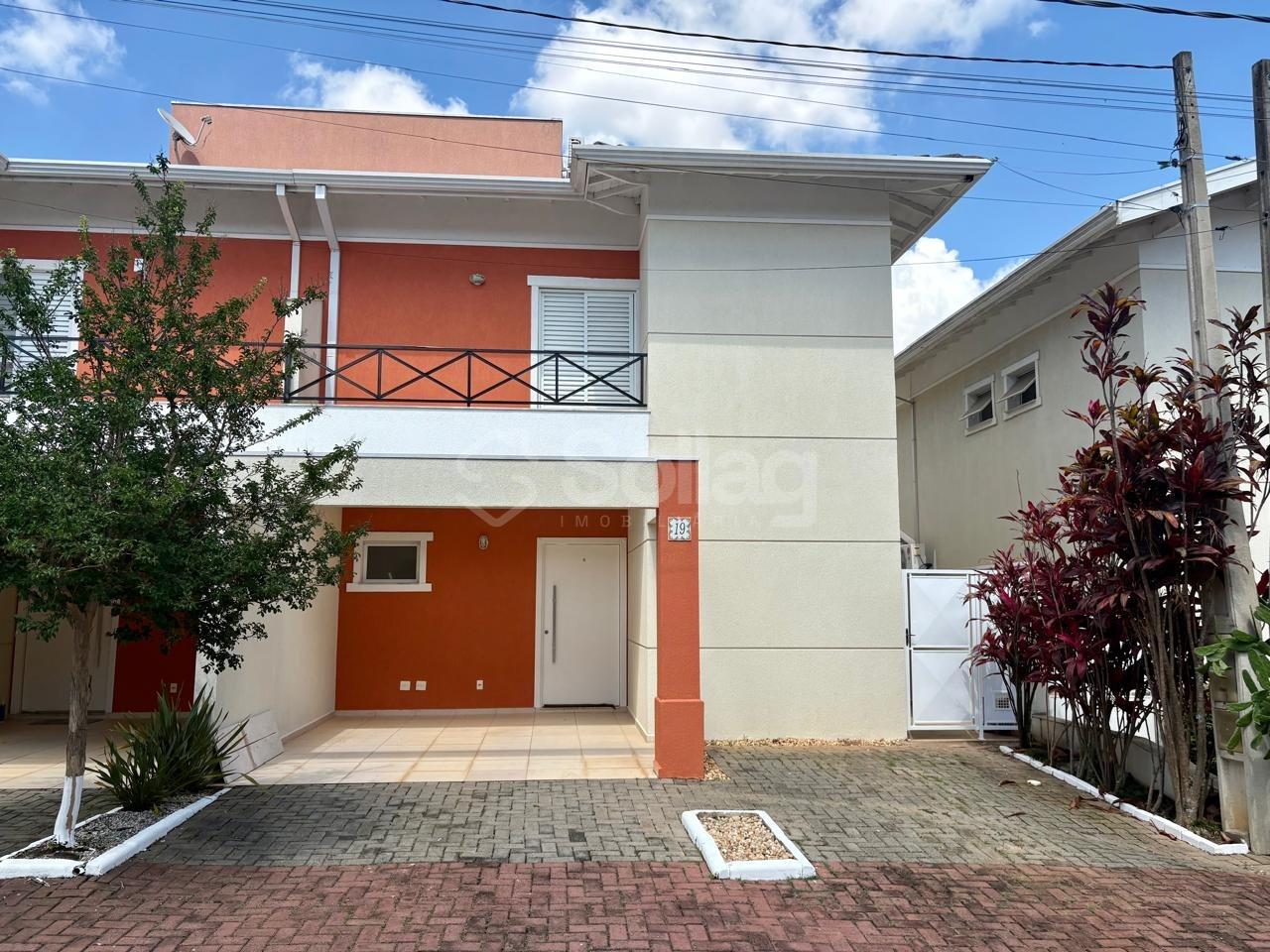 Casa em condomínio à venda no Pinheirinho: 