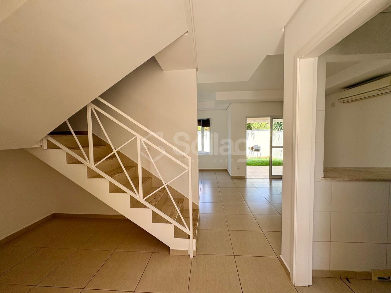 Casa em condomínio à venda no Pinheirinho: 