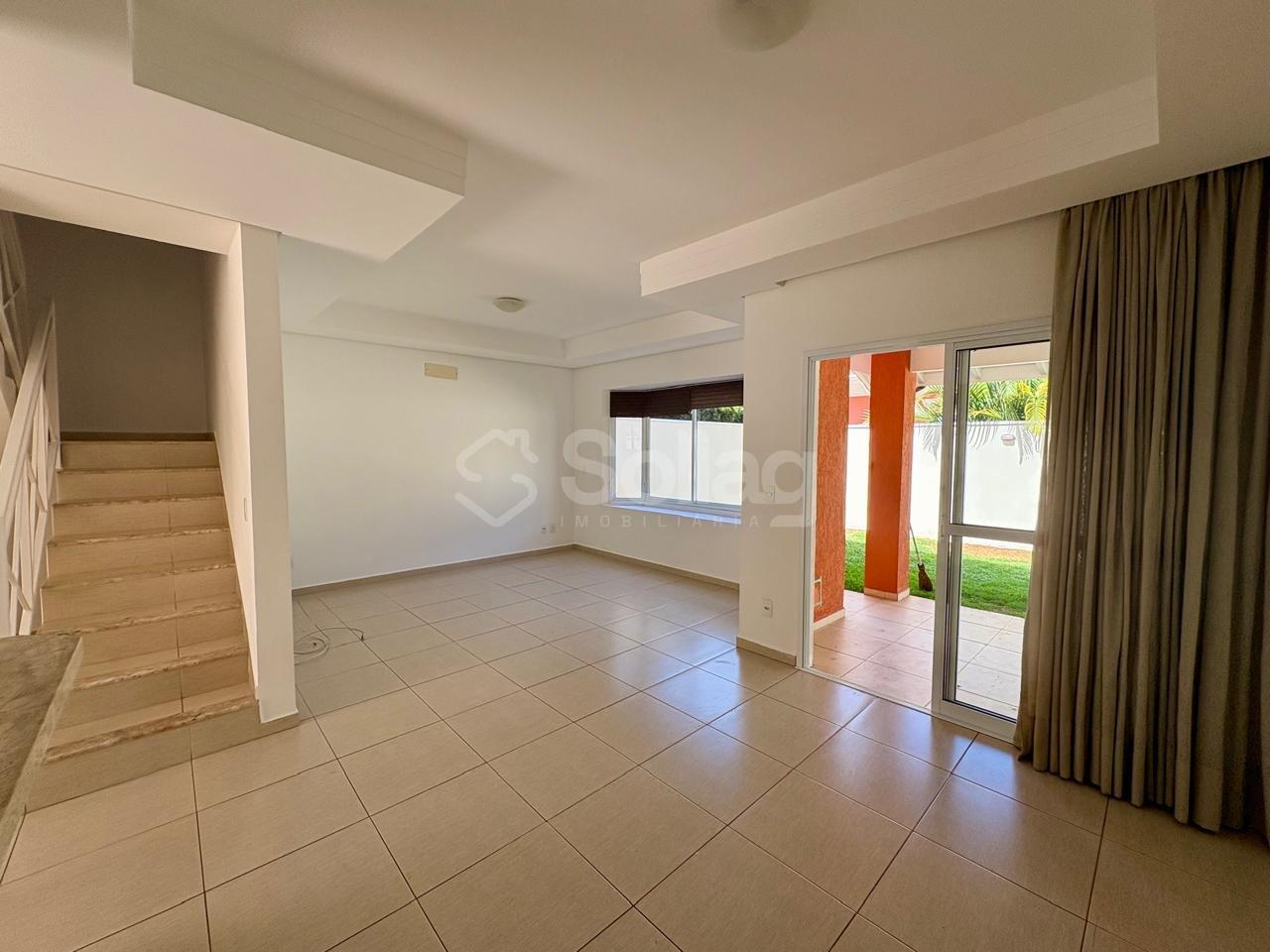 Casa em condomínio à venda no Pinheirinho: 