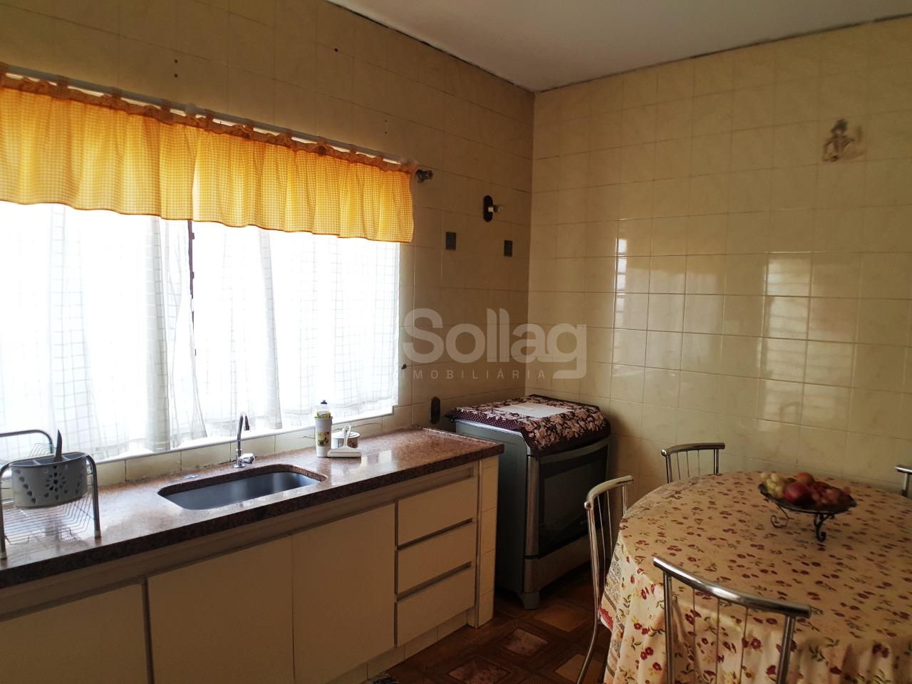 Casa à venda no Centro: 