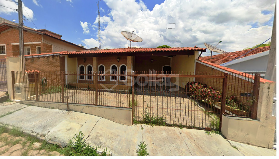 Casa à venda no Centro: 