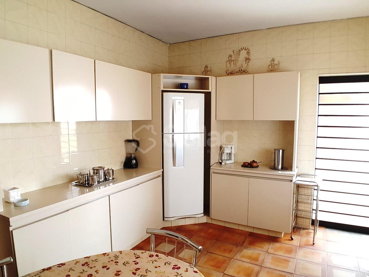 Casa à venda no Centro: 