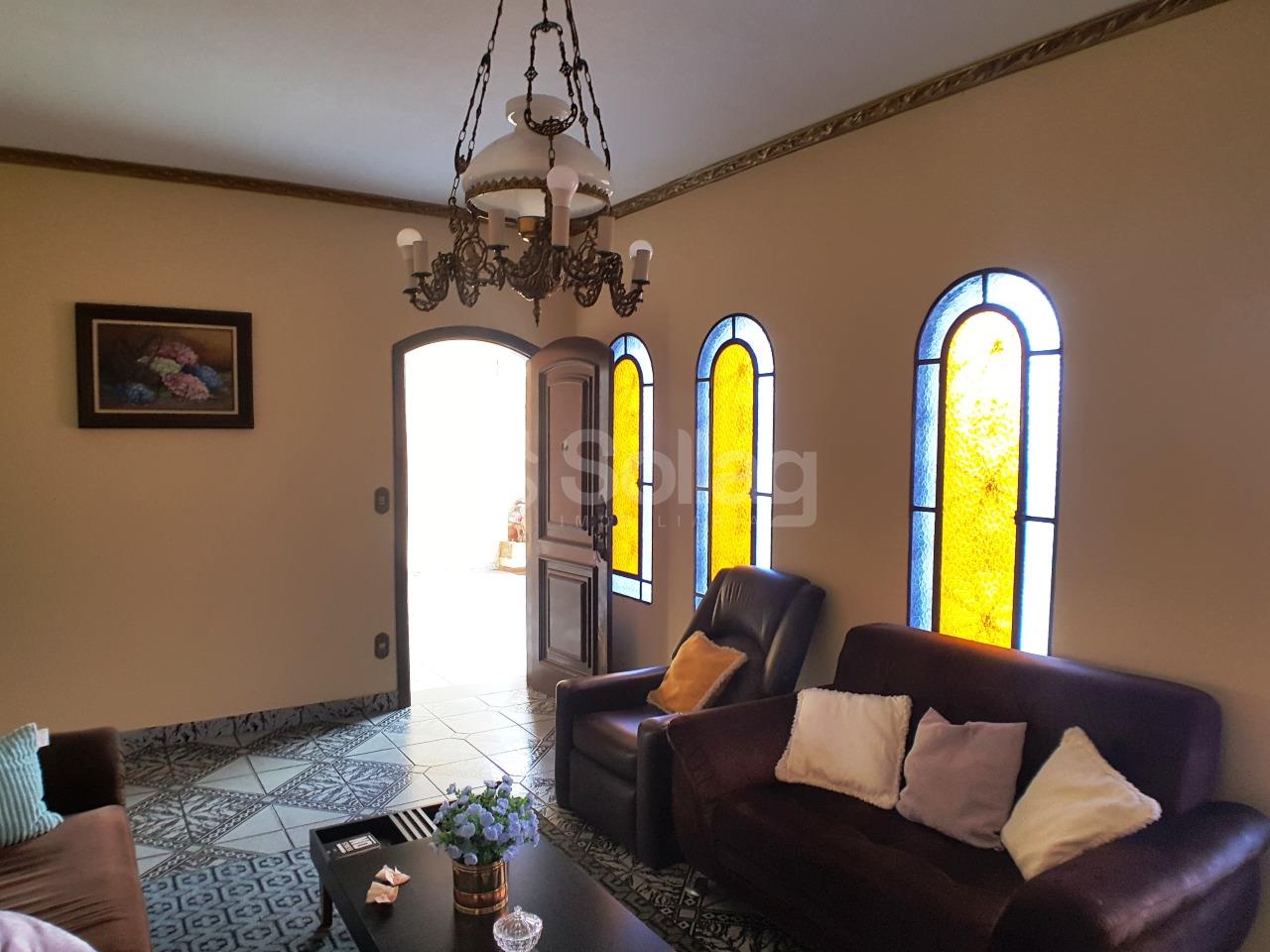 Casa à venda no Centro: 