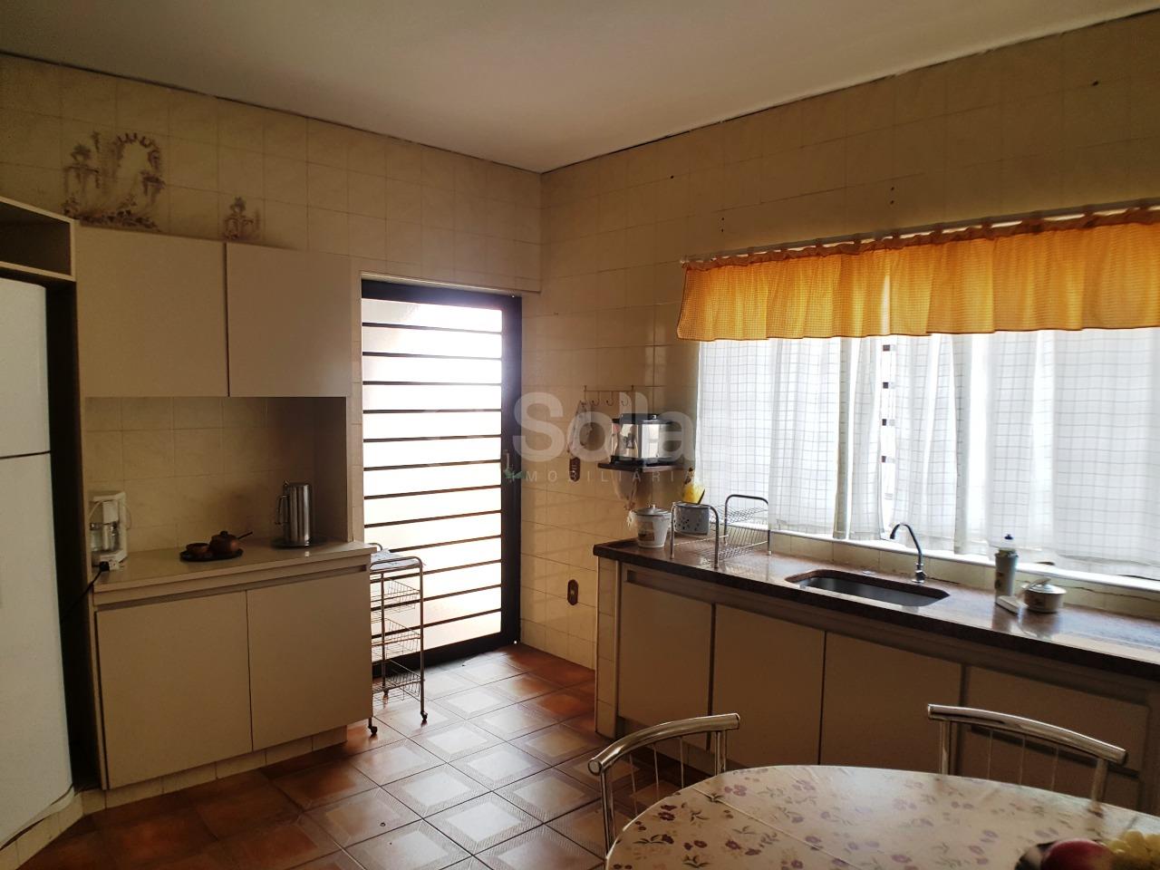 Casa à venda no Centro: 