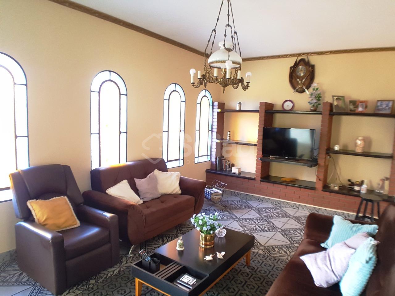 Casa à venda no Centro: 