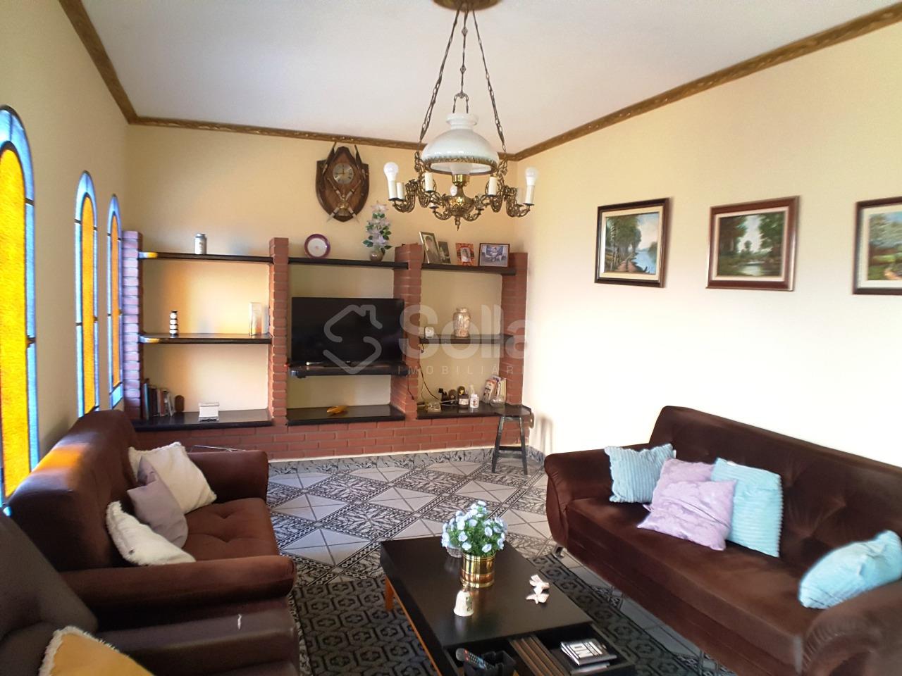 Casa à venda no Centro: 