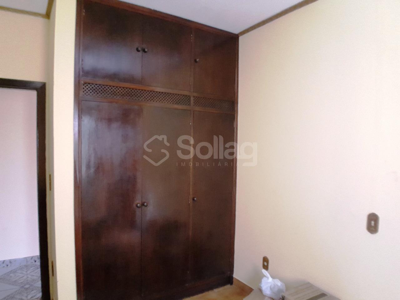 Casa à venda no Centro: 