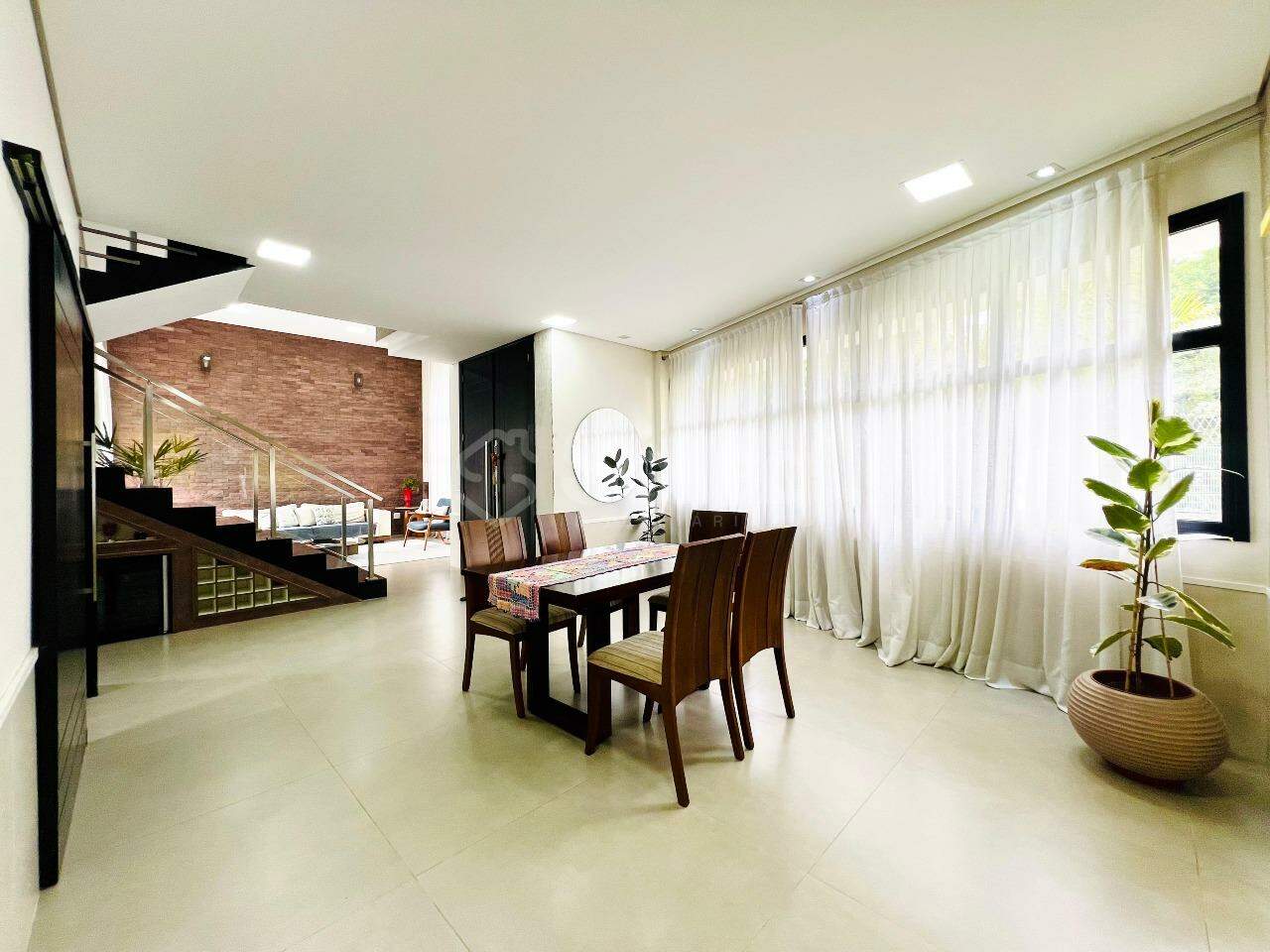 Casa em condomínio à venda no Condomínio Reserva dos Vinhedos: 