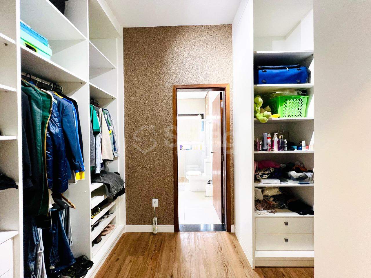 Casa em condomínio à venda no Condomínio Reserva dos Vinhedos: 