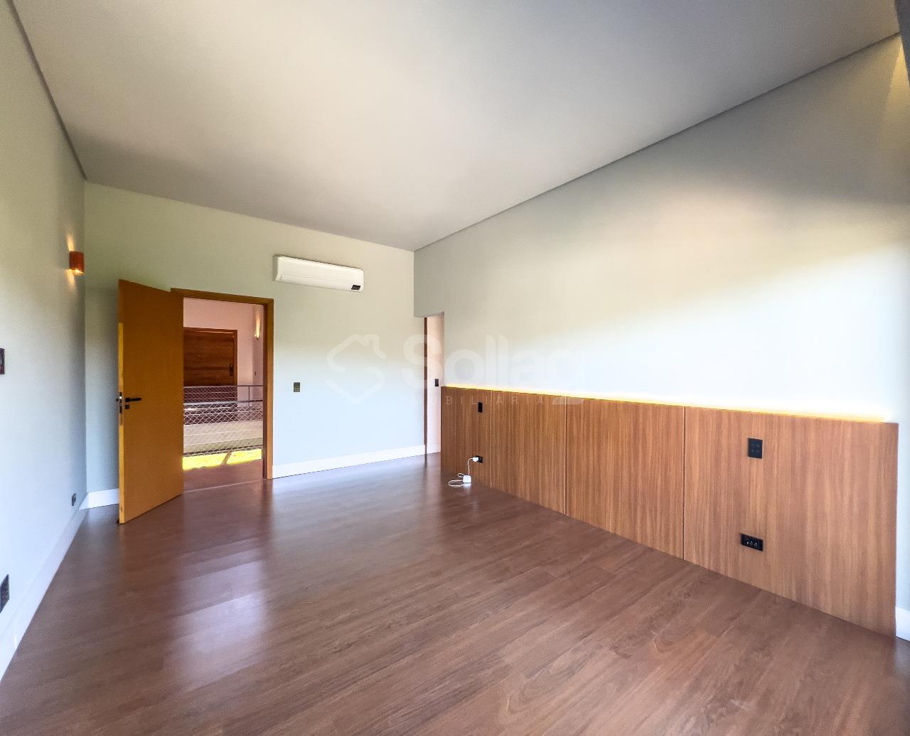 Casa em condomínio para aluguel no Recanto das Palmas: 