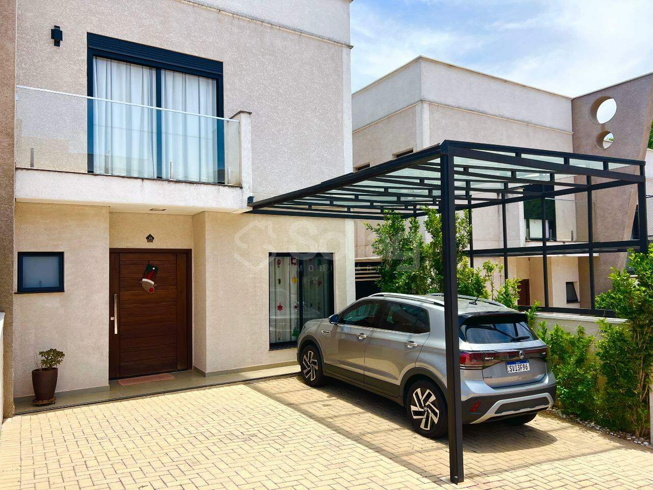 Casa em condomínio à venda no Jardim Paiquerê: 