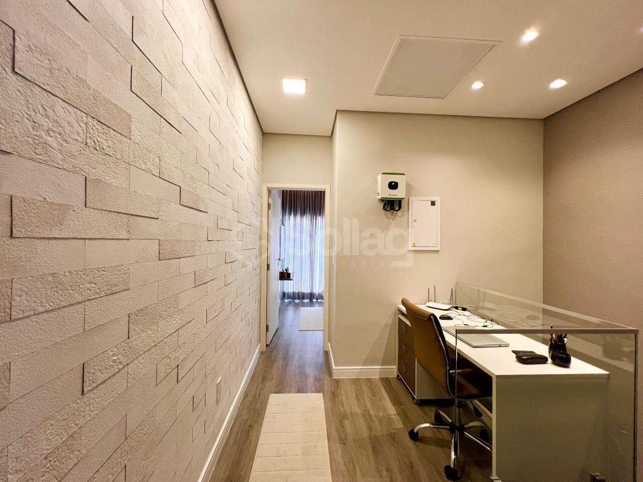 Casa em condomínio à venda no Jardim Paiquerê: 