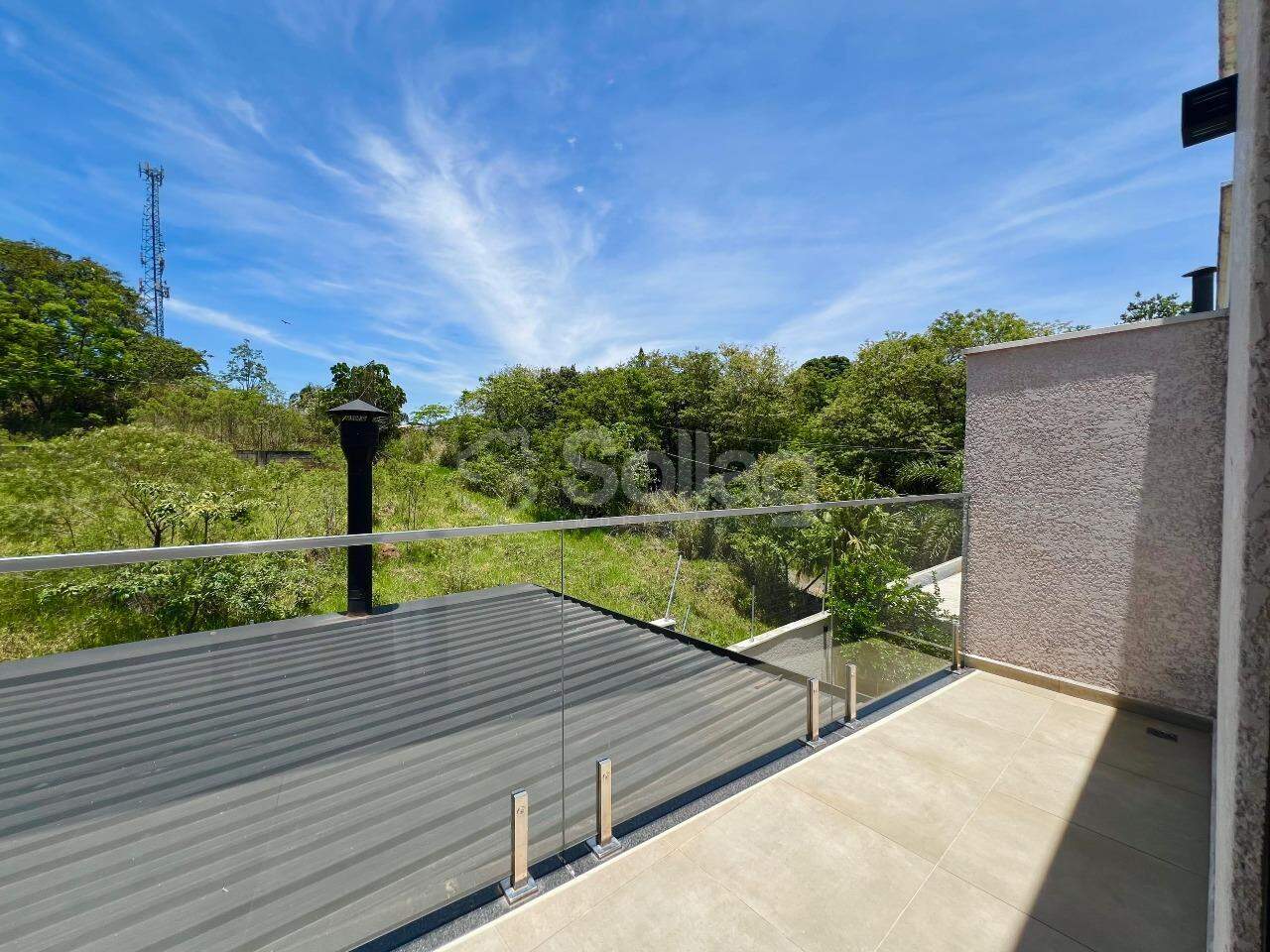 Casa em condomínio à venda no Jardim Paiquerê: 