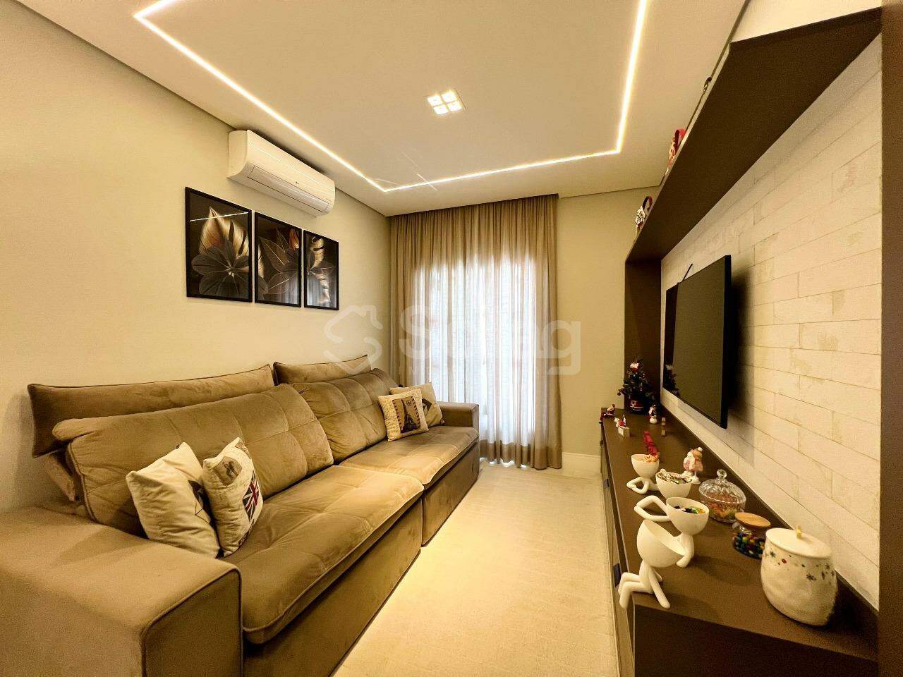 Casa em condomínio à venda no Jardim Paiquerê: 