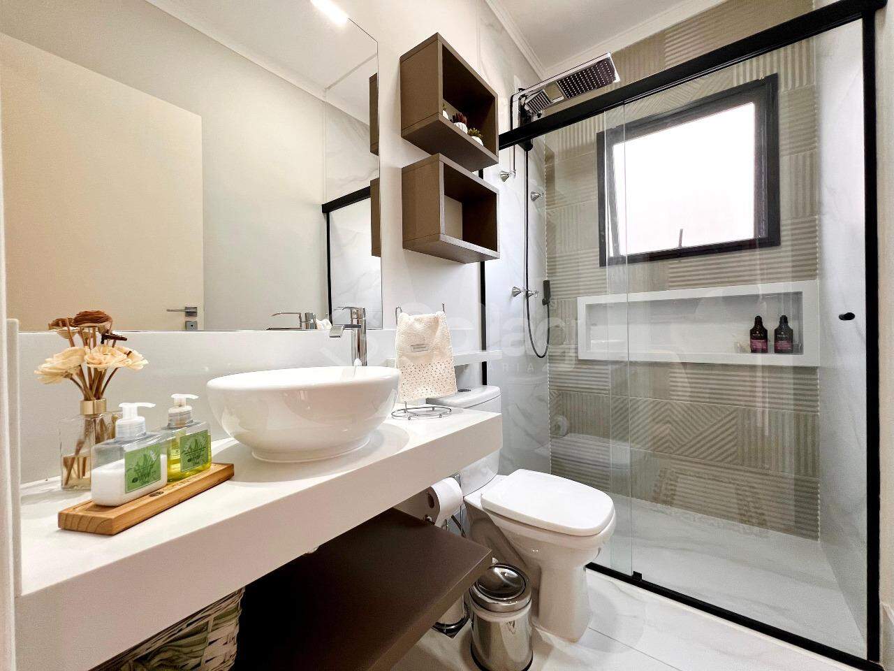 Casa em condomínio à venda no Jardim Paiquerê: 