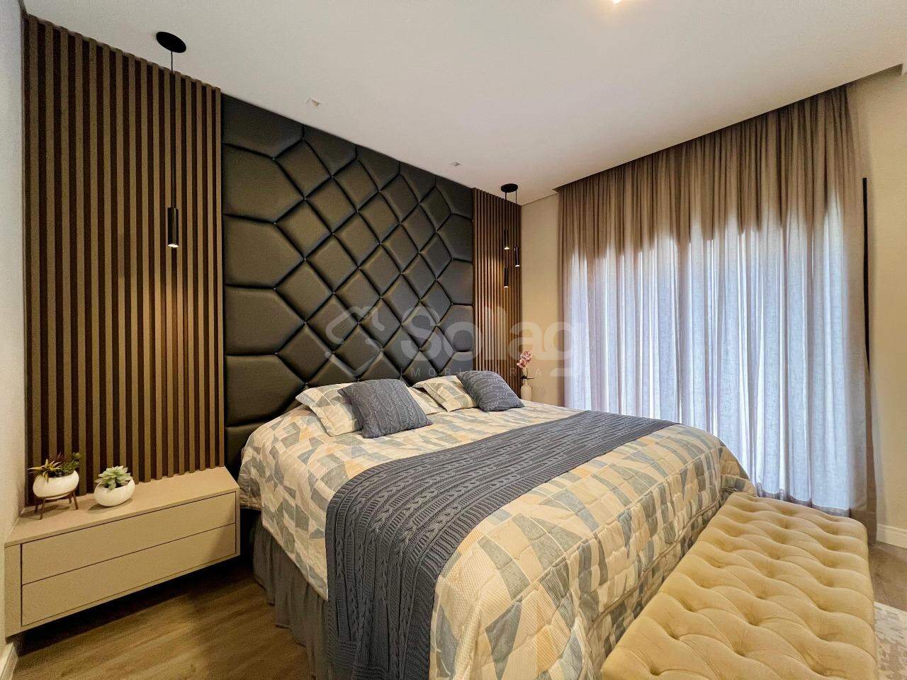 Casa em condomínio à venda no Jardim Paiquerê: 