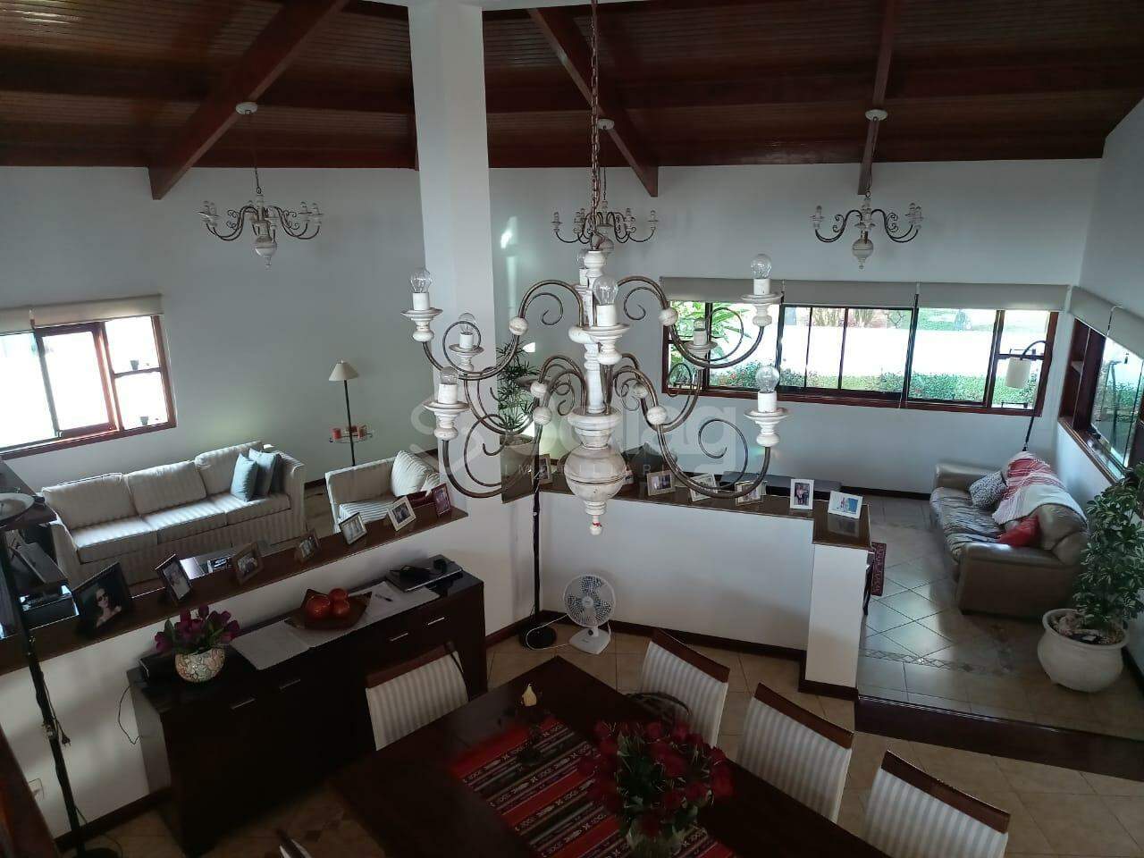 Casa em condomínio à venda no Vale do Itamaracá: 