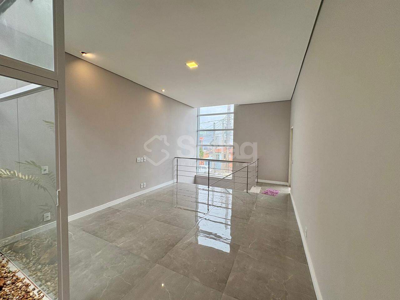 Casa à venda no Pinheirinho: 