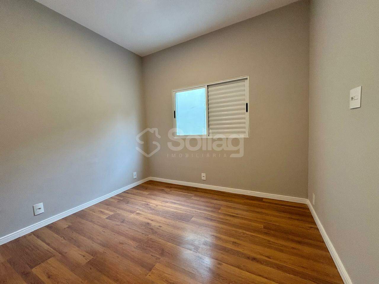 Casa à venda no Pinheirinho: 