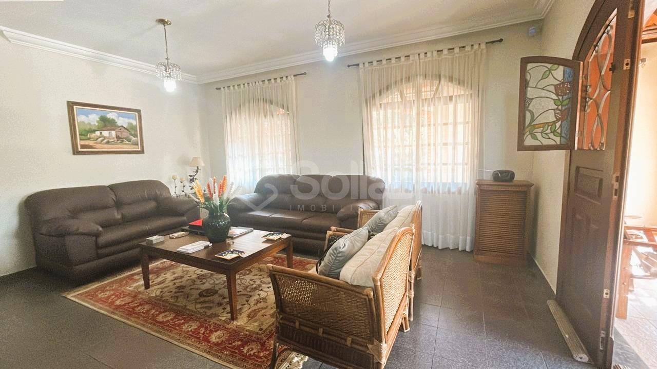 Casa à venda no Residencial Recanto dos Canjaranas: 