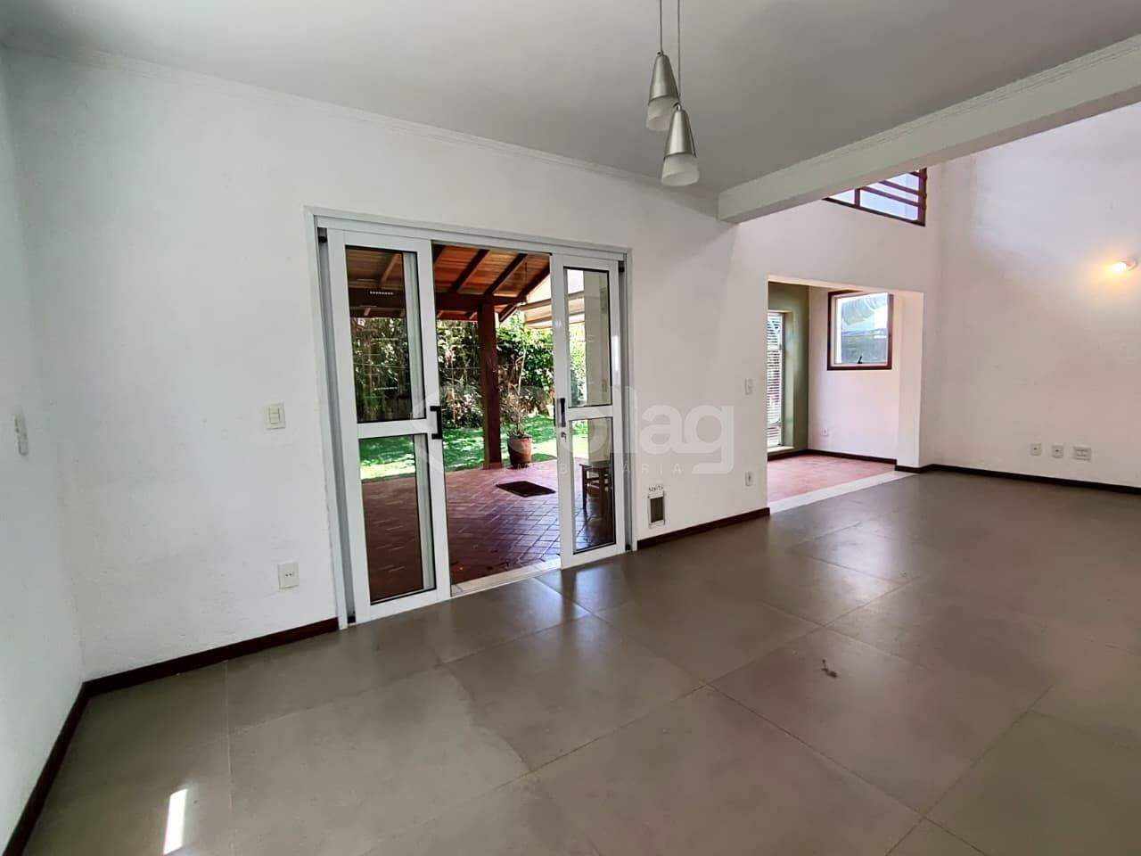 Casa em condomínio à venda no Condomínio Recanto dos Paturis: 