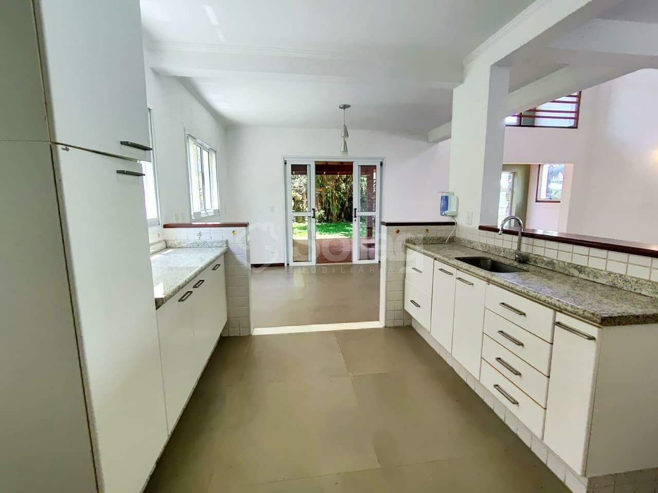 Casa em condomínio à venda no Condomínio Recanto dos Paturis: 