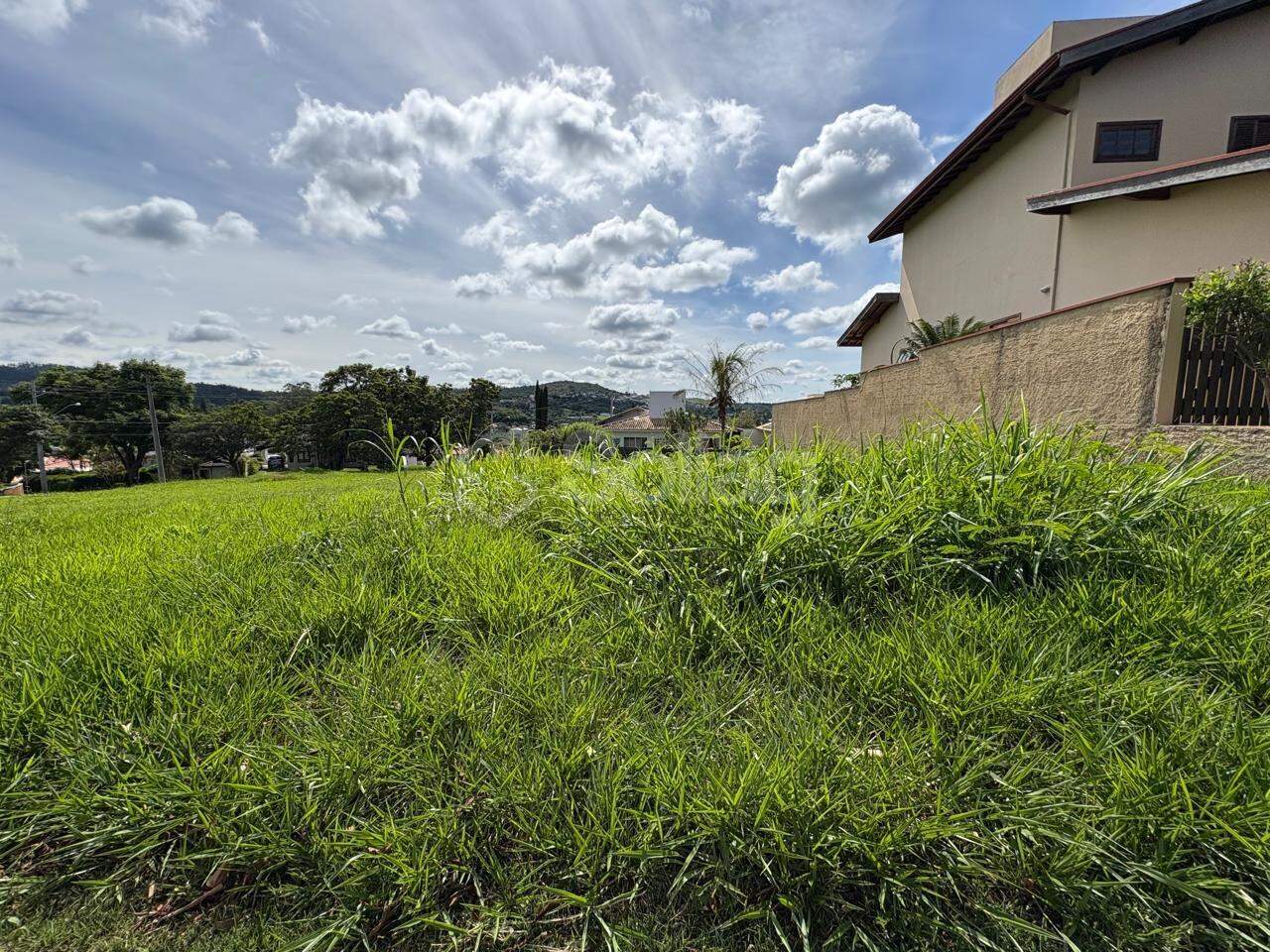 Terreno em condomínio à venda no Condomínio Villagio Capriccio: 