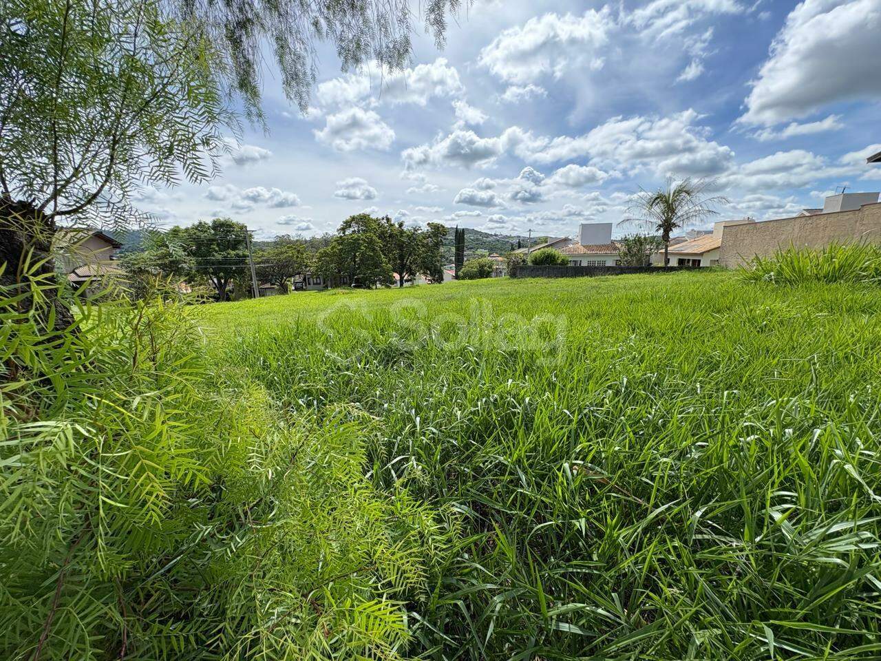 Terreno em condomínio à venda no Condomínio Villagio Capriccio: 