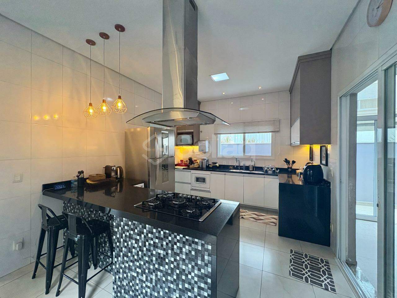 Casa em condomínio à venda no Condomínio Reserva dos Vinhedos: 