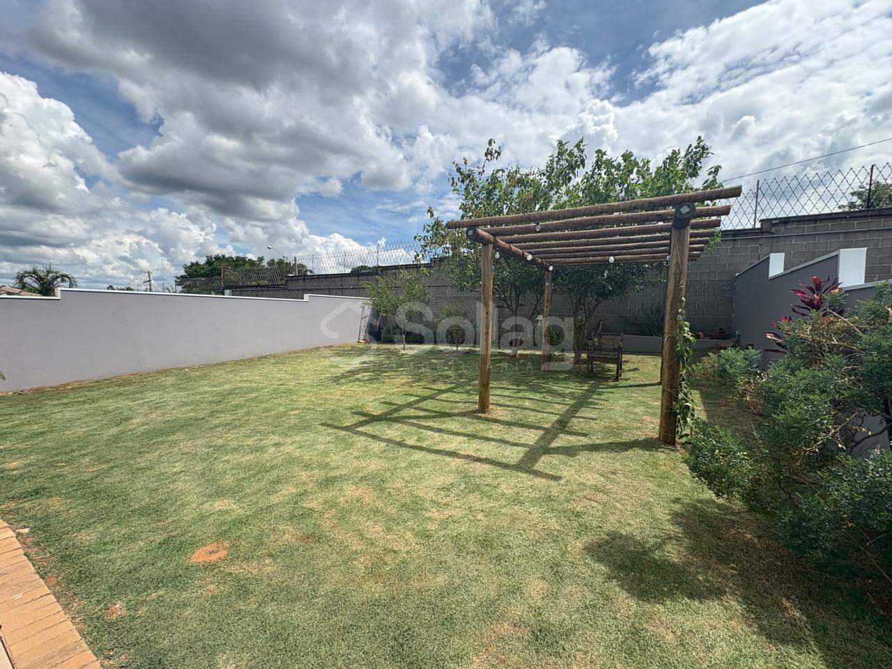 Casa em condomínio à venda no Condomínio Reserva dos Vinhedos: 