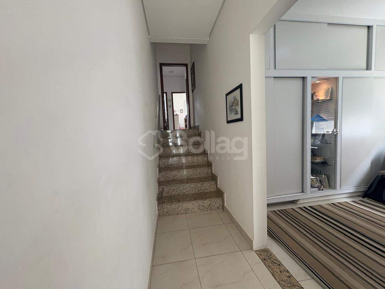 Casa em condomínio à venda no Condomínio Reserva dos Vinhedos: 