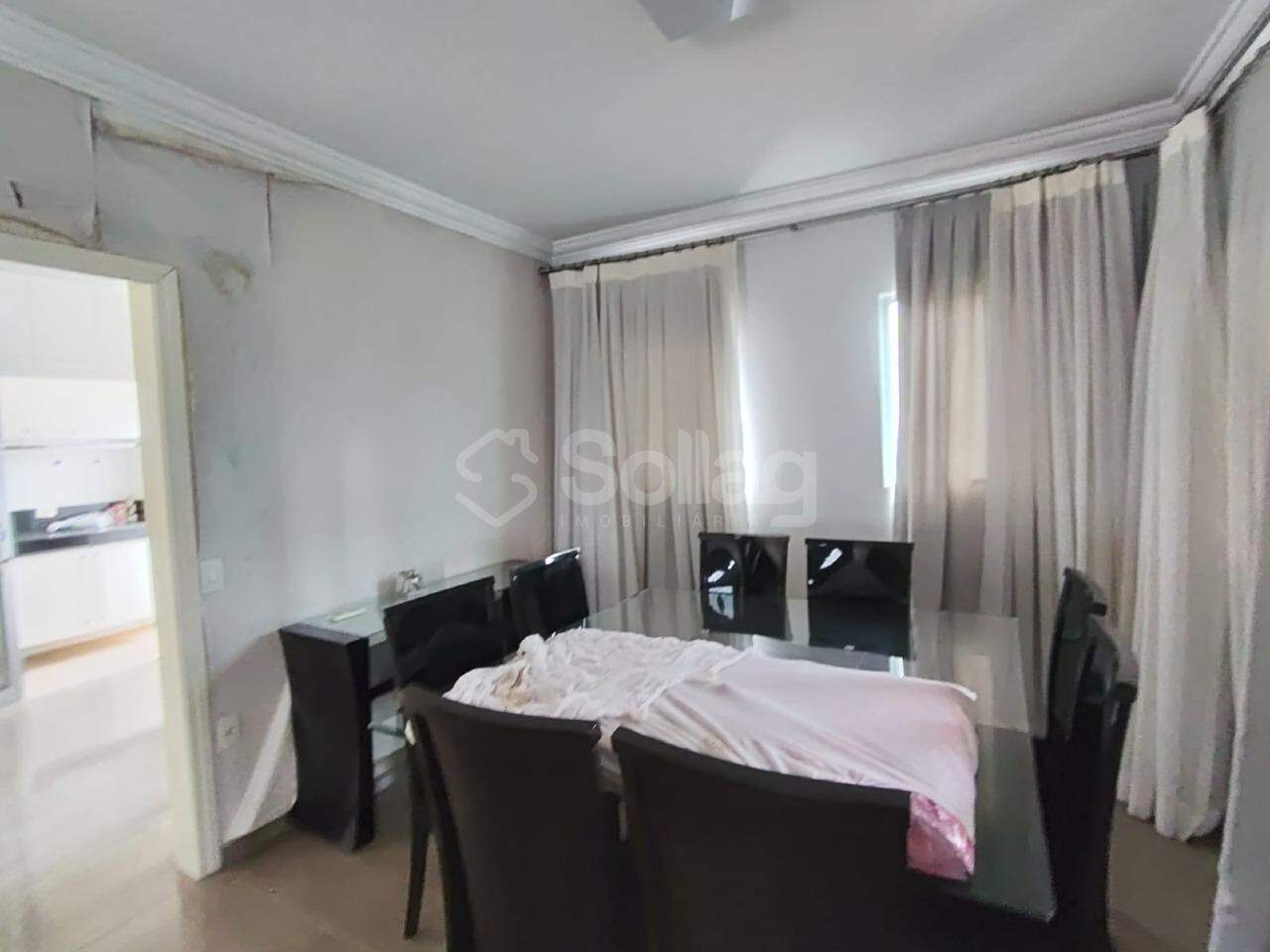 Casa em condomínio para aluguel no Via Castelli: 