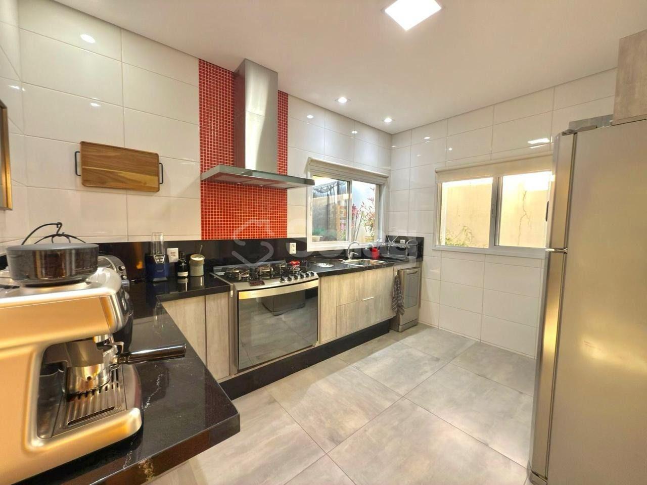 Casa em condomínio à venda no Condomínio Vila Hípica 2: