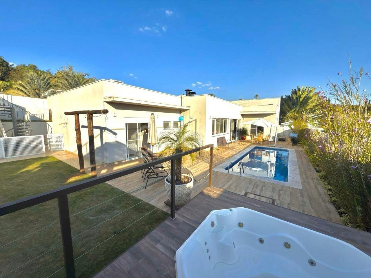 Casa em condomínio à venda no Condomínio Vila Hípica 2: