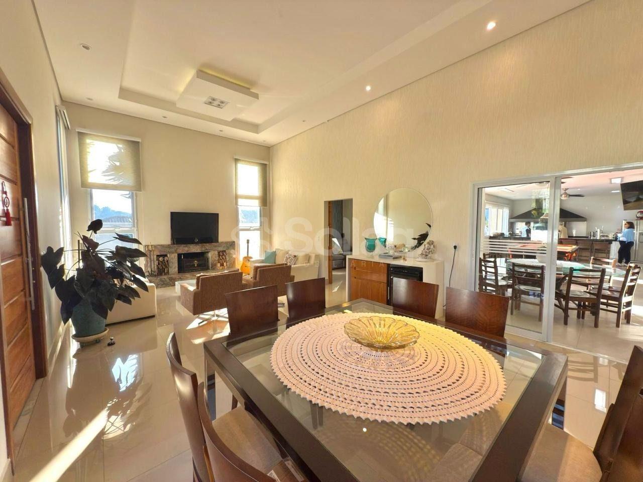 Casa em condomínio à venda no Condomínio Vila Hípica 2: