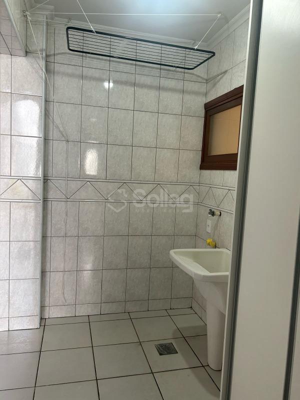 Casa em condomínio à venda no Pinheirinho: 