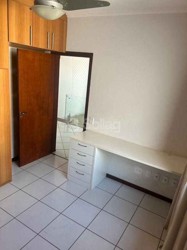 Casa em condomínio à venda no Pinheirinho: 