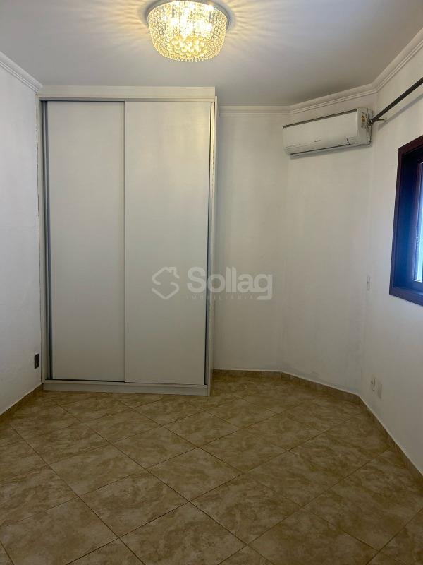 Casa em condomínio à venda no Pinheirinho: 