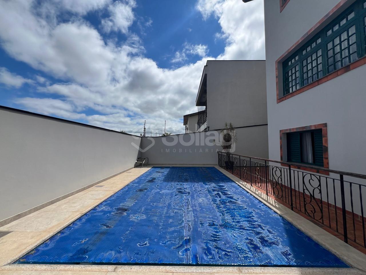 Casa à venda no Jardim Itália : 